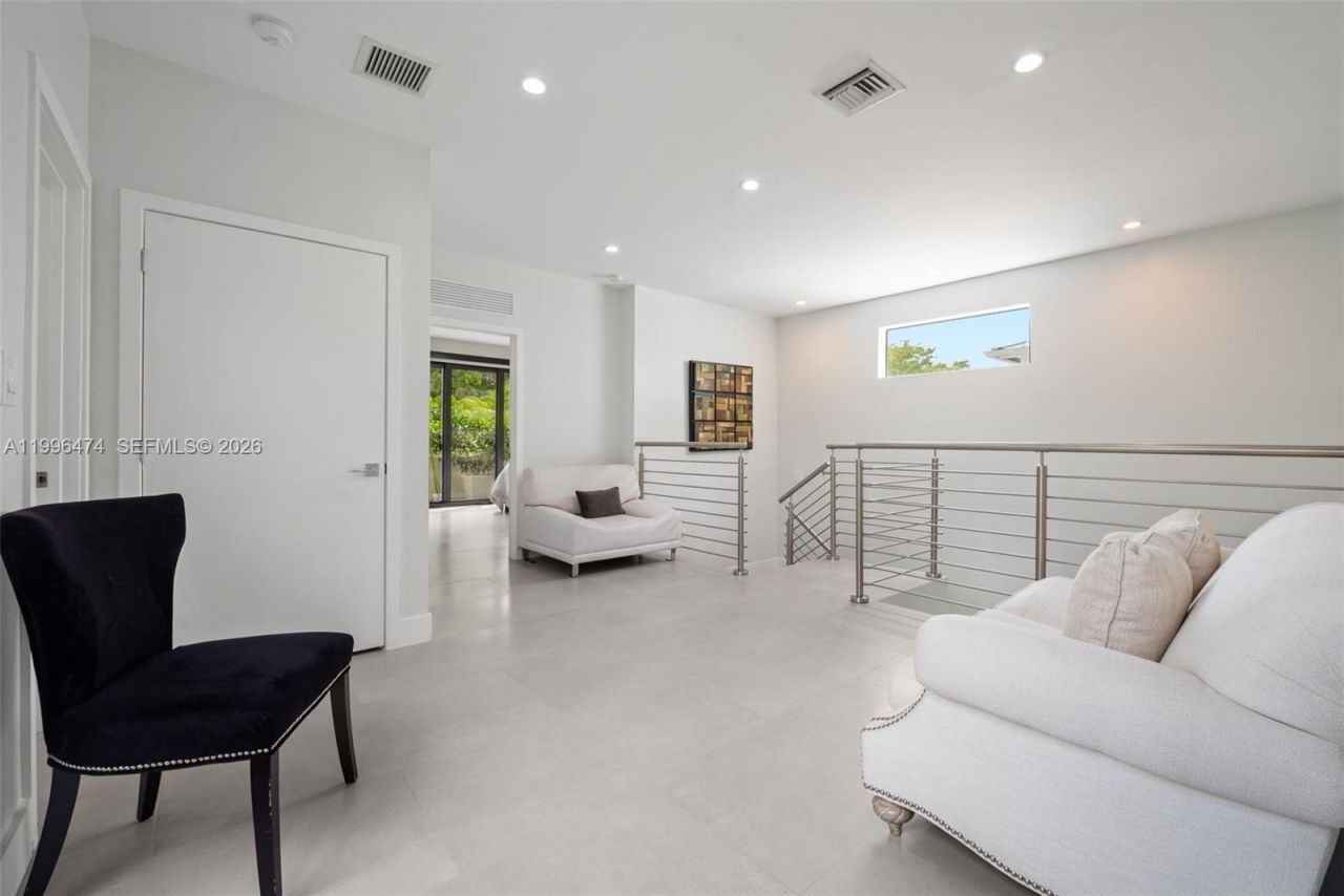 5735 SW 35th St, Miami, FL 33155 Photo