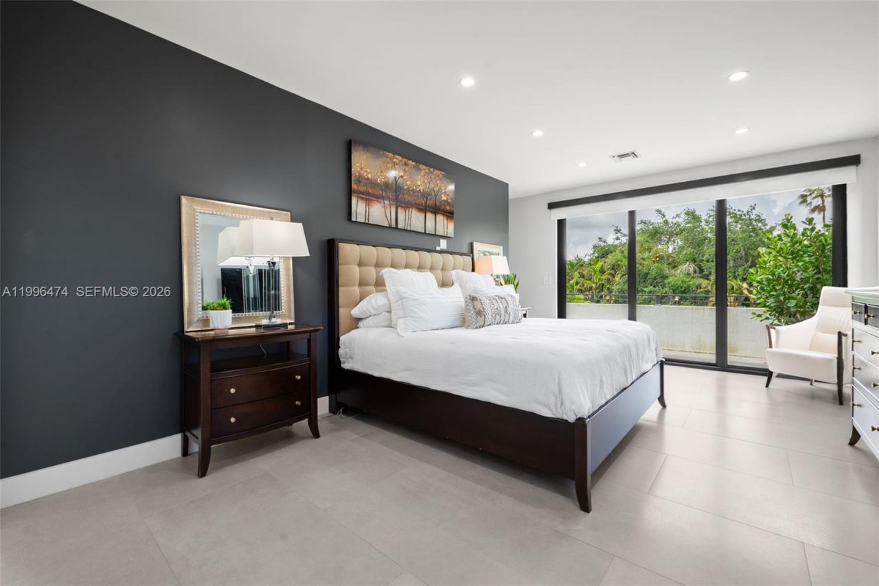 5735 SW 35th St, Miami, FL 33155 Photo