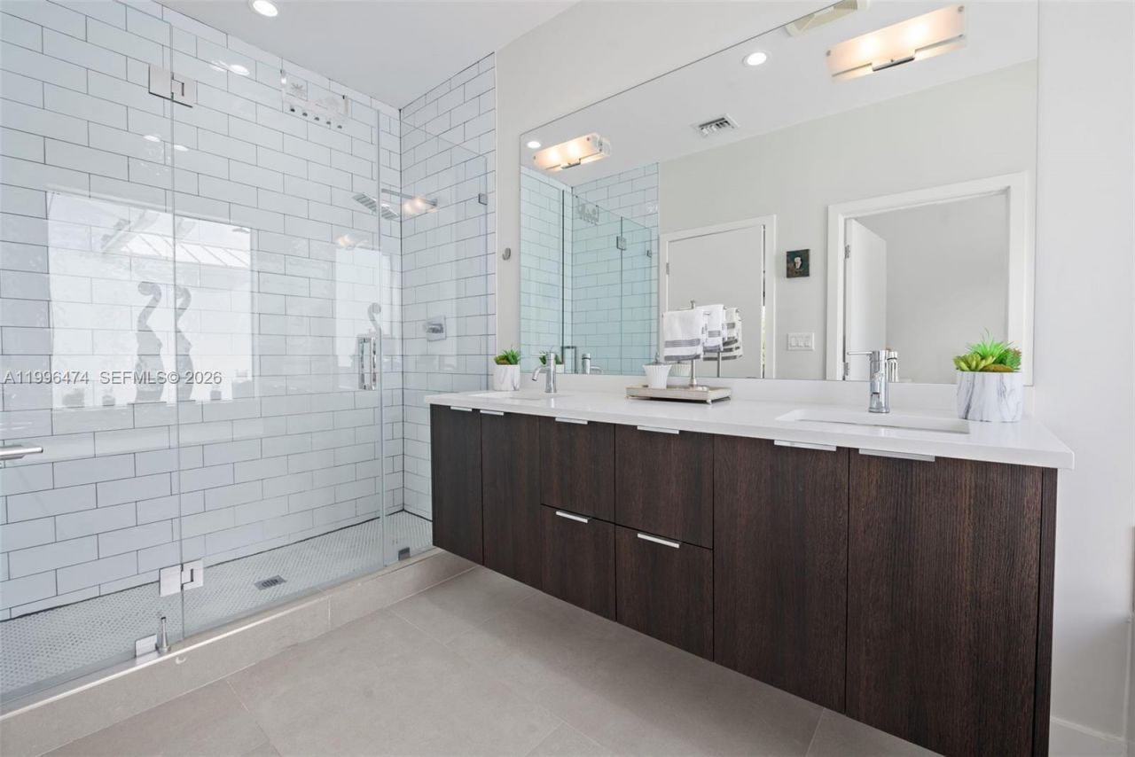 5735 SW 35th St, Miami, FL 33155 Photo