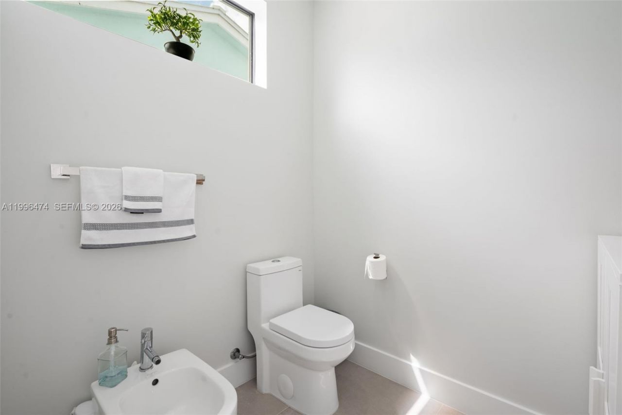 5735 SW 35th St, Miami, FL 33155 Photo