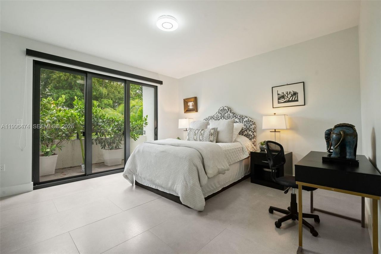 5735 SW 35th St, Miami, FL 33155 Photo