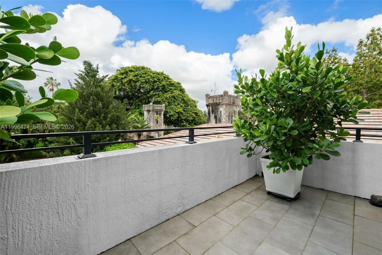 5735 SW 35th St, Miami, FL 33155 Photo