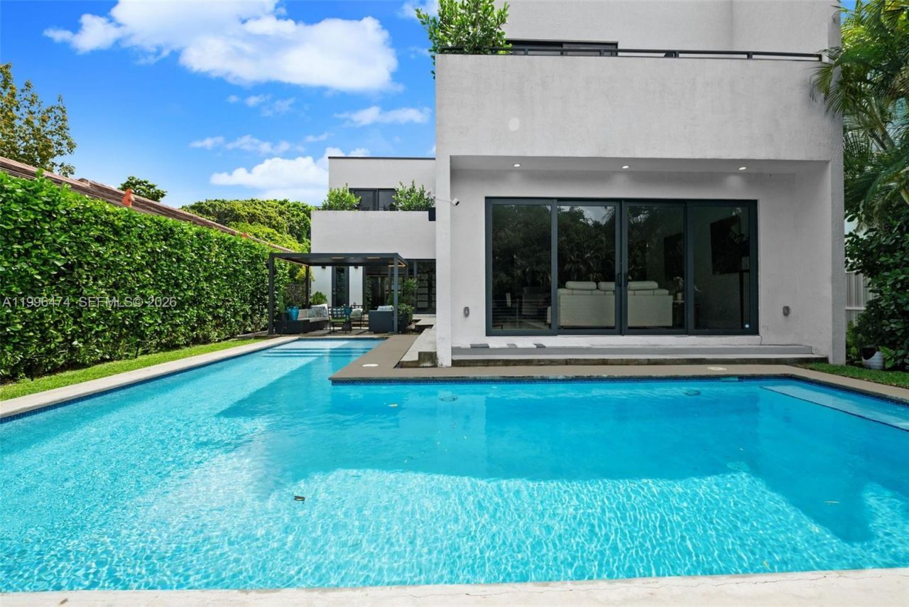 5735 SW 35th St, Miami, FL 33155 Photo