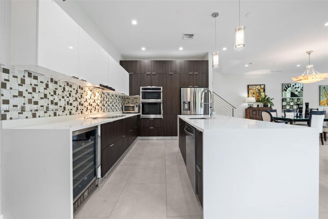 5735 SW 35th St, Miami, FL 33155 Photo