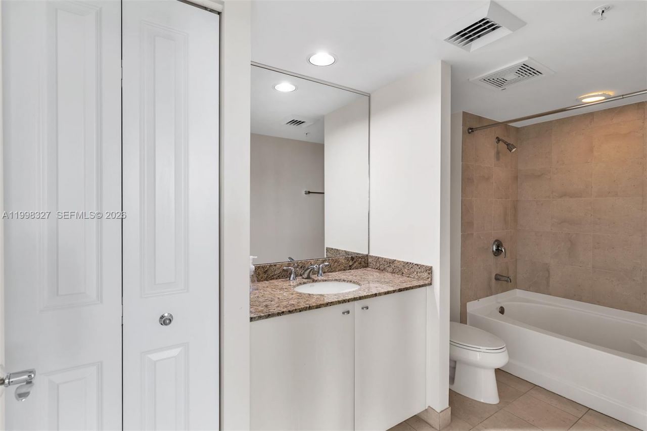 610 W Las Olas Blvd, Unit 1121N, Fort Lauderdale, FL 33312 Photo