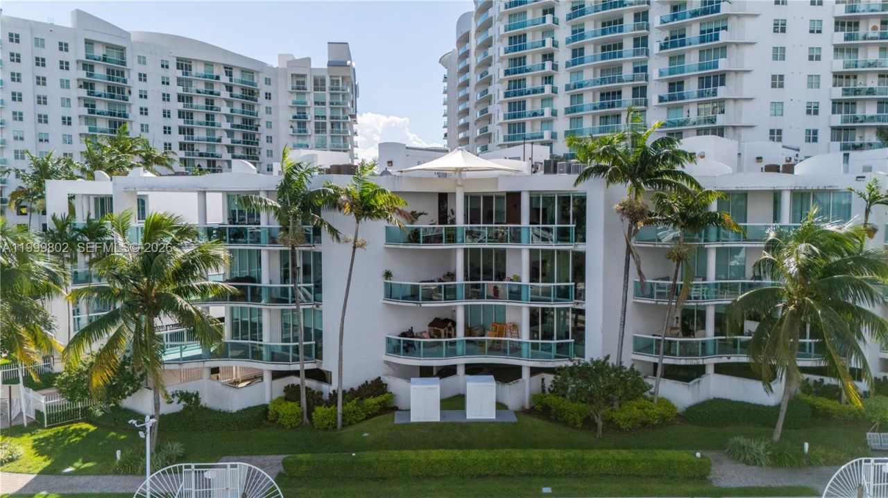 7935 East Dr, Unit 803, North Bay Village, FL 33141 Photo