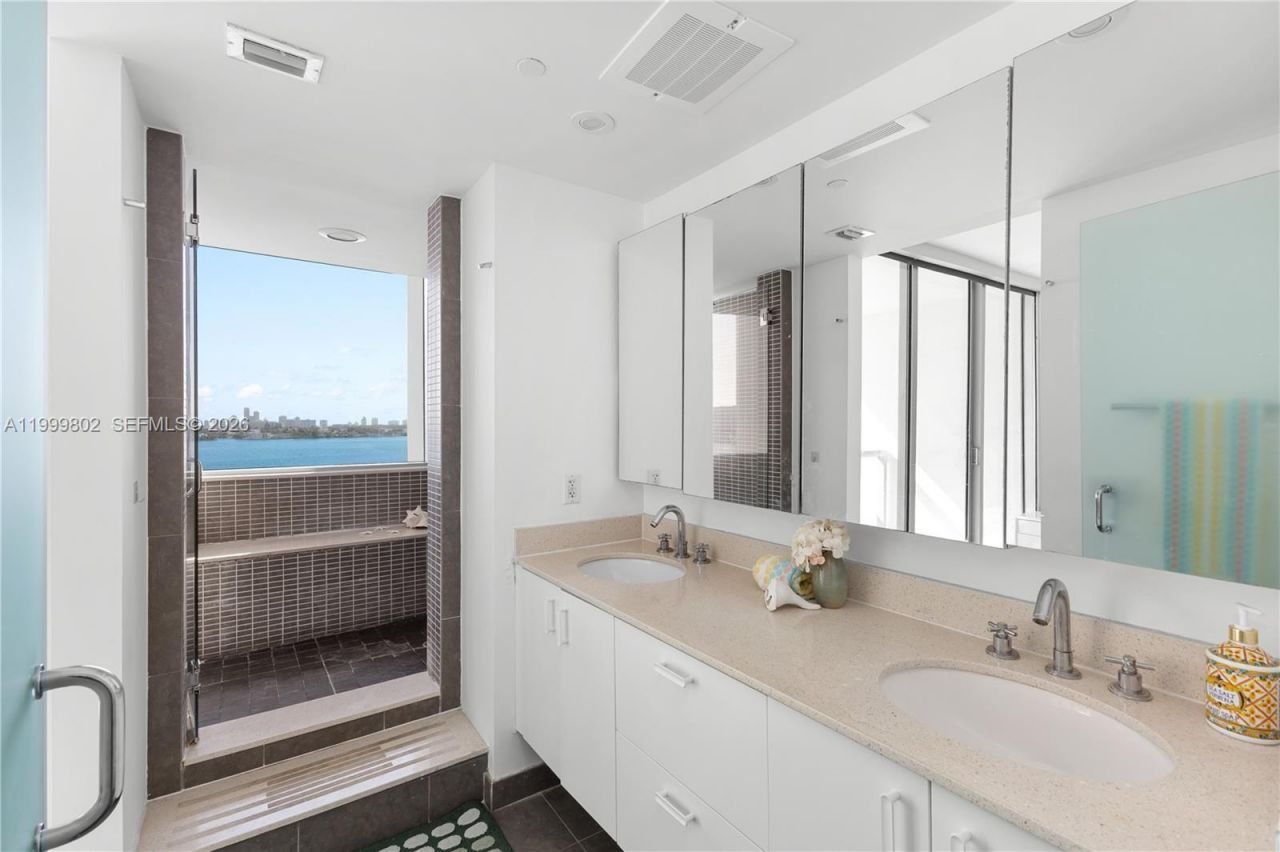 7935 East Dr, Unit 803, North Bay Village, FL 33141 Photo