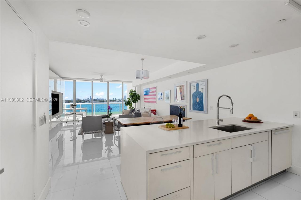 7935 East Dr, Unit 803, North Bay Village, FL 33141 Photo