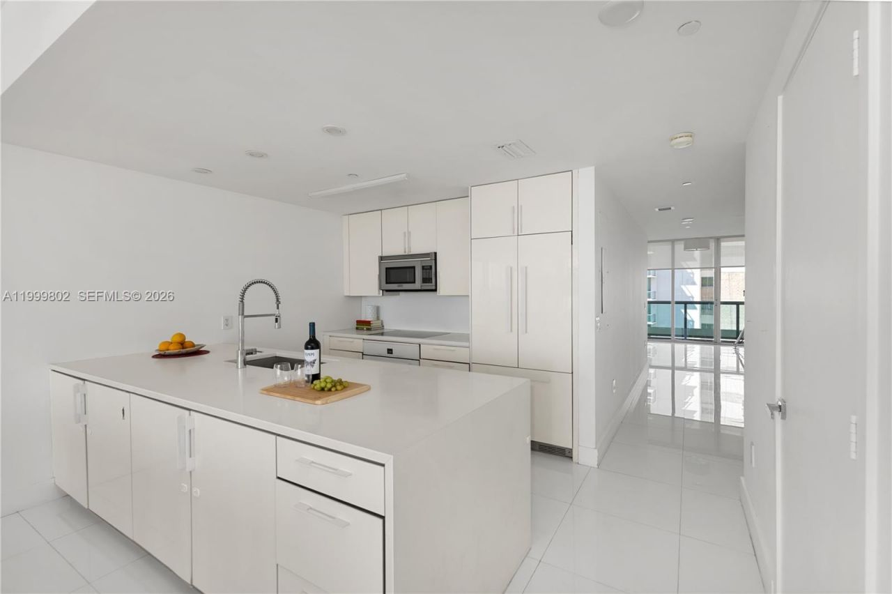 7935 East Dr, Unit 803, North Bay Village, FL 33141 Photo