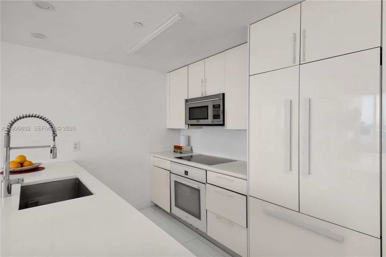 7935 East Dr, Unit 803, North Bay Village, FL 33141 Photo