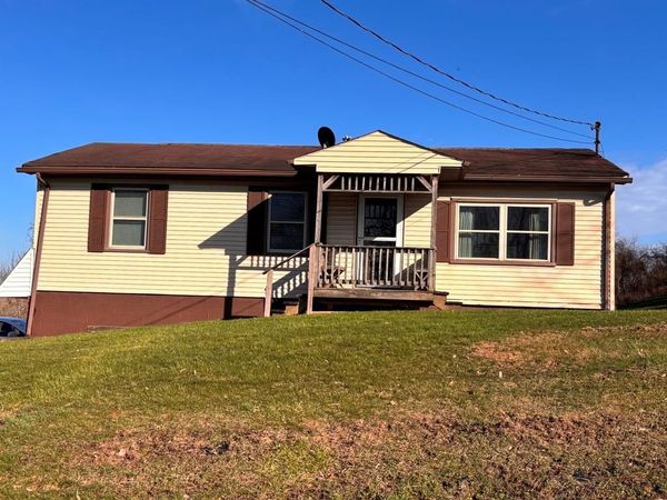 2392 Cherry Hill Rd, Wheeling, WV 26003