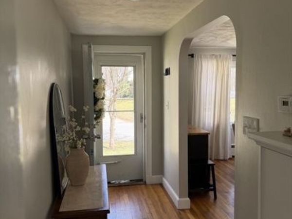 8 Colrain Road, Topsfield, MA 01983