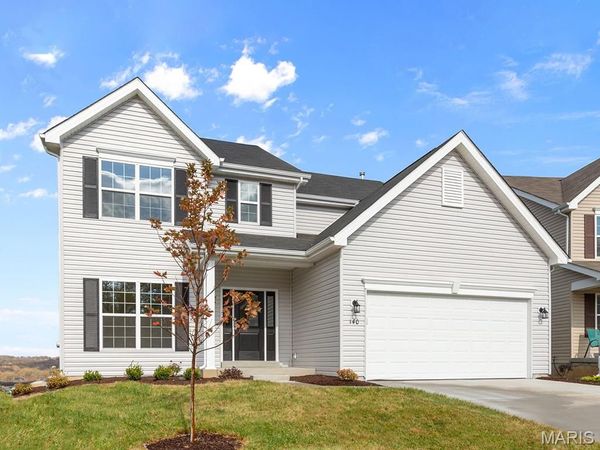 225 Heroes Way , Florissant, MO 63031