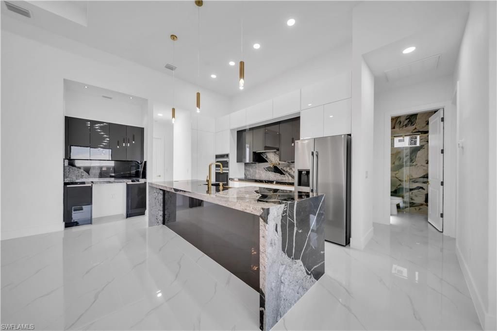 2020 Santa Barbara Blvd N, Cape Coral, FL 33993 Photo