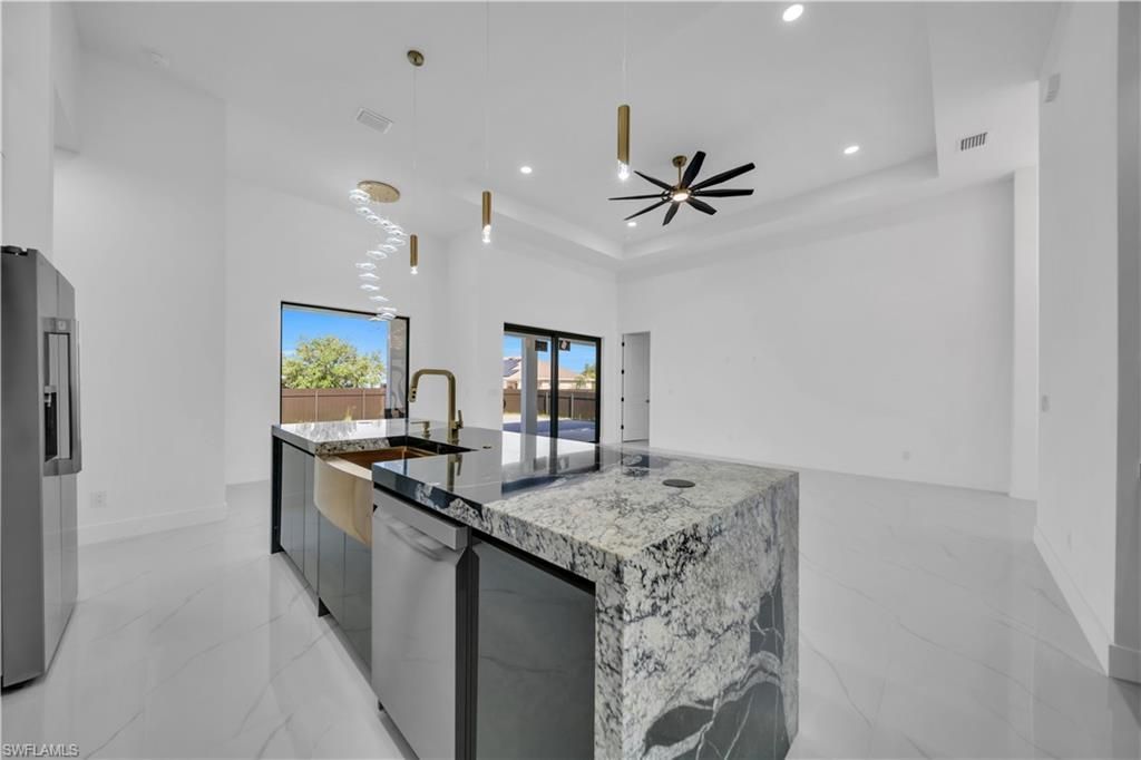 2020 Santa Barbara Blvd N, Cape Coral, FL 33993 Photo