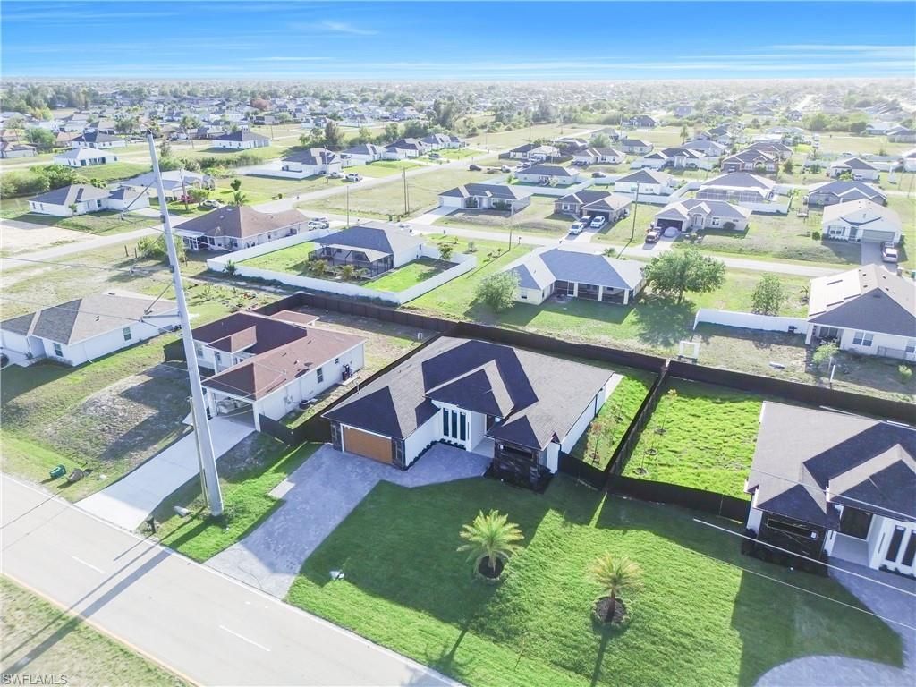 2020 Santa Barbara Blvd N, Cape Coral, FL 33993 Photo
