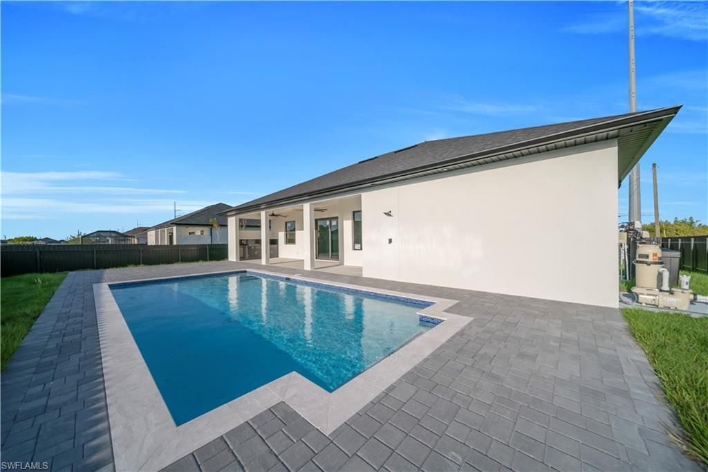 2020 Santa Barbara Blvd N, Cape Coral, FL 33993 Photo