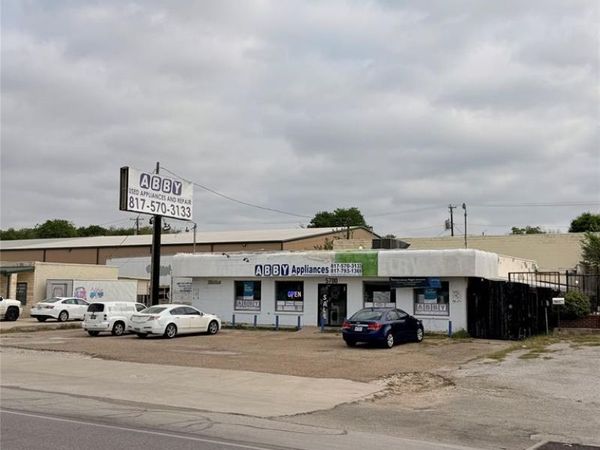 5700 Jacksboro Highway, Sansom Park, TX 76114