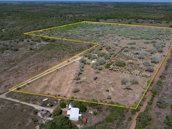 2632 Slickfield Road, York Town, TX 78164