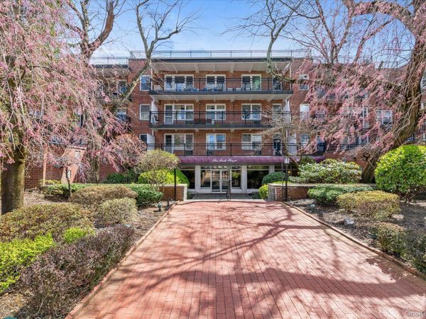 30 Stoner Avenue , Unit 3O, Great Neck, NY 11021