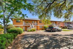 1301 Pridgen Rd. photo 4