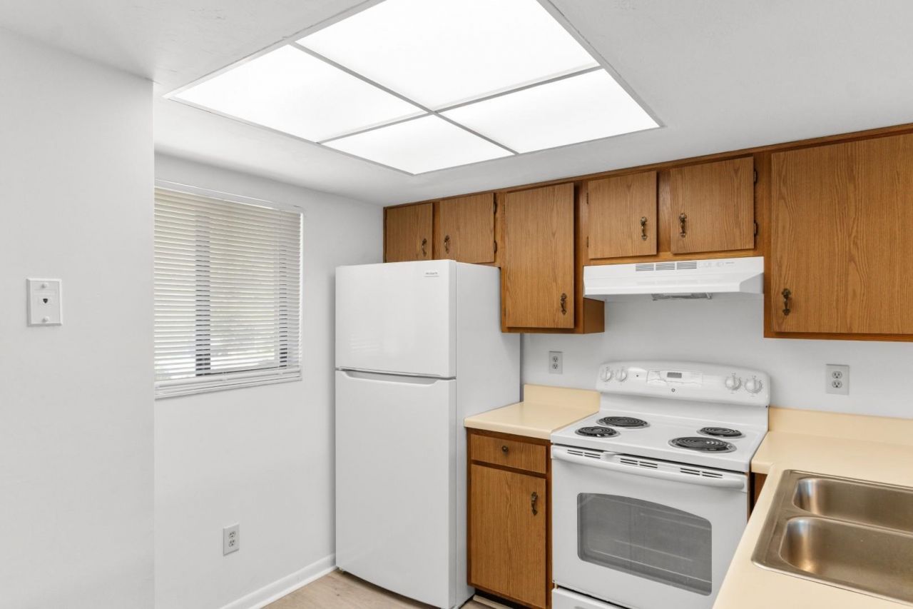 1301 Pridgen Rd. Photo 4