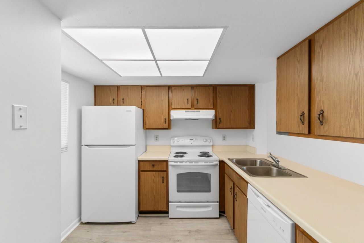 1301 Pridgen Rd. Photo 5