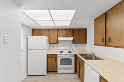 1301 Pridgen Rd. photo 4