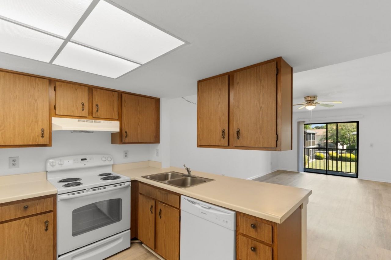 1301 Pridgen Rd. Photo 6