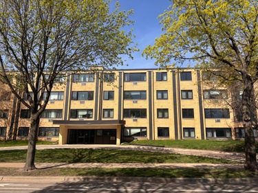 2500 Blaisdell Avenue, Unit 404, Minneapolis, MN 55404
