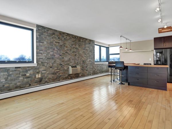 2500 Blaisdell Avenue, Unit 404, Minneapolis, MN 55404