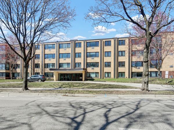 2500 Blaisdell Avenue, Unit 404, Minneapolis, MN 55404