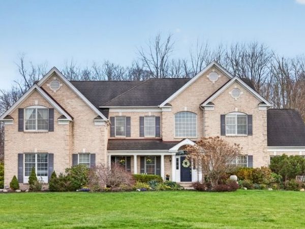2 Stone Forge Rd, Green, NJ 07821