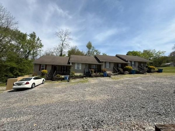 105 Lakeview Drive , Glasgow, KY 42141