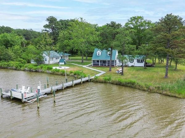 4004 ROBINSON NECK ROAD , TAYLORS ISLAND, MD 21669