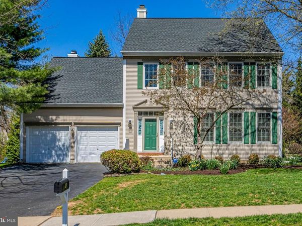 30 NAVESINK DRIVE, PENNINGTON, NJ 08534