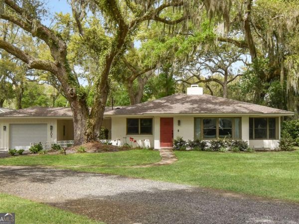 205 Youngwood Drive, St. Simons, GA 31522