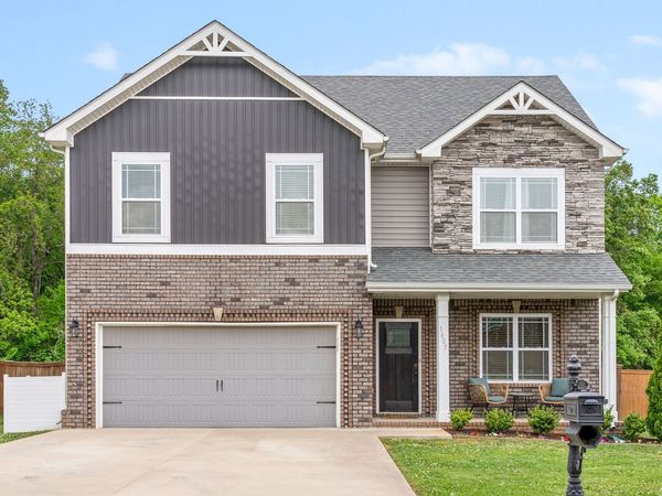 1607 Ellie Piper Cir, Clarksville, TN 37043