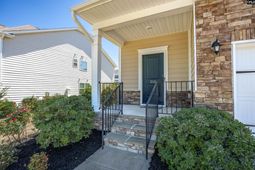 213 Goldenfluke Drive photo 4