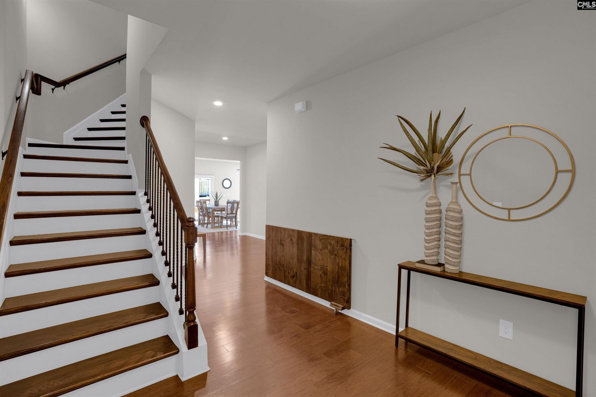 213 Goldenfluke Drive Photo 4