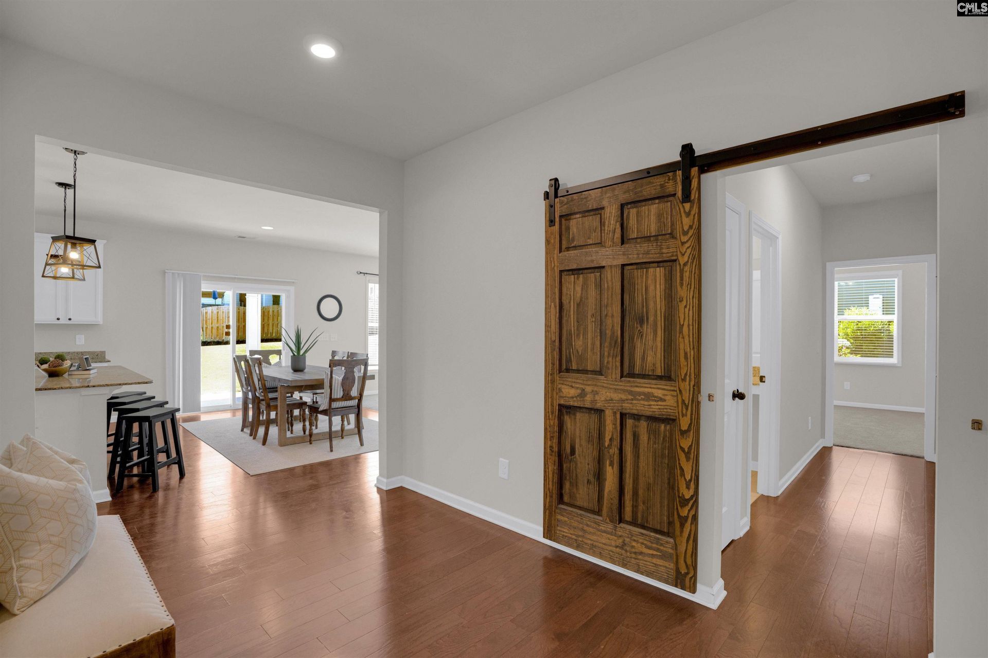 213 Goldenfluke Drive Photo 5