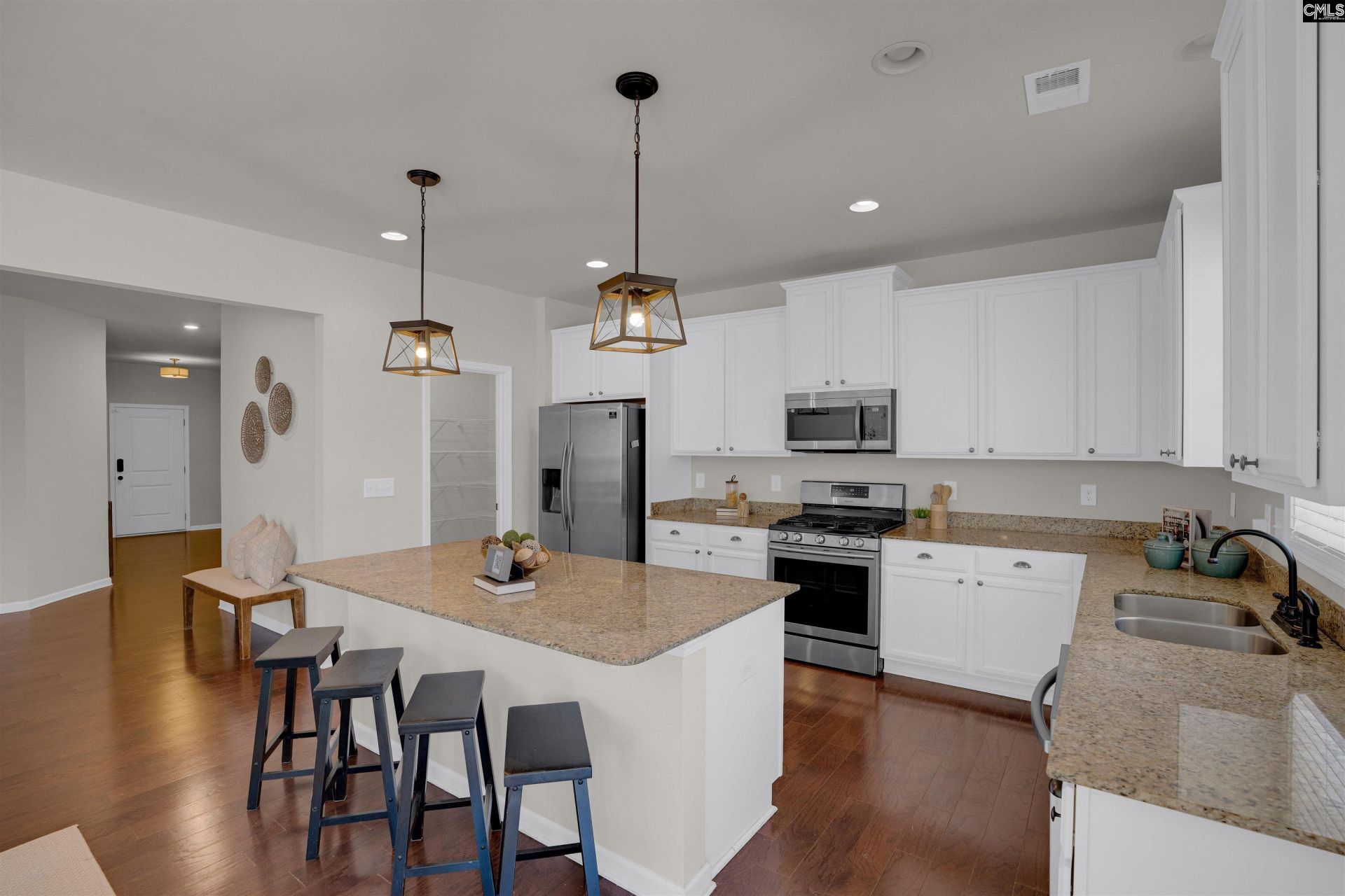 213 Goldenfluke Drive Photo 6