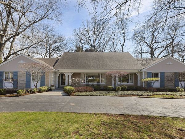 835 Timberline Drive , Glenview, IL 60025