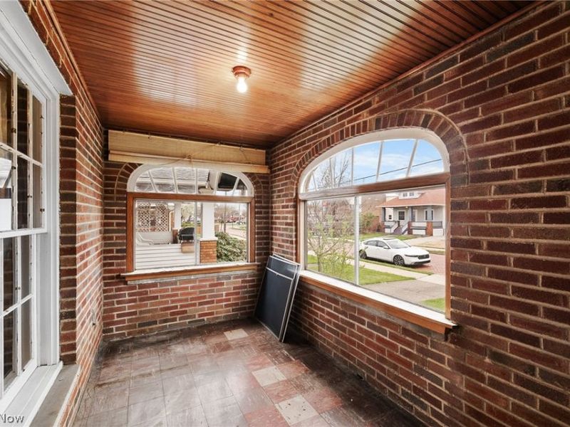 3321 Archmere Avenue, Cleveland, OH 44109 Photo 3