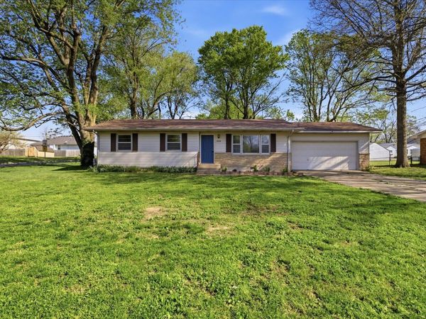 200 W Nellie Avenue , Monett, MO 65708