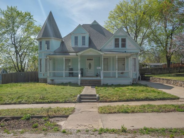 205 N Elm Street, Pierce City, MO 65723