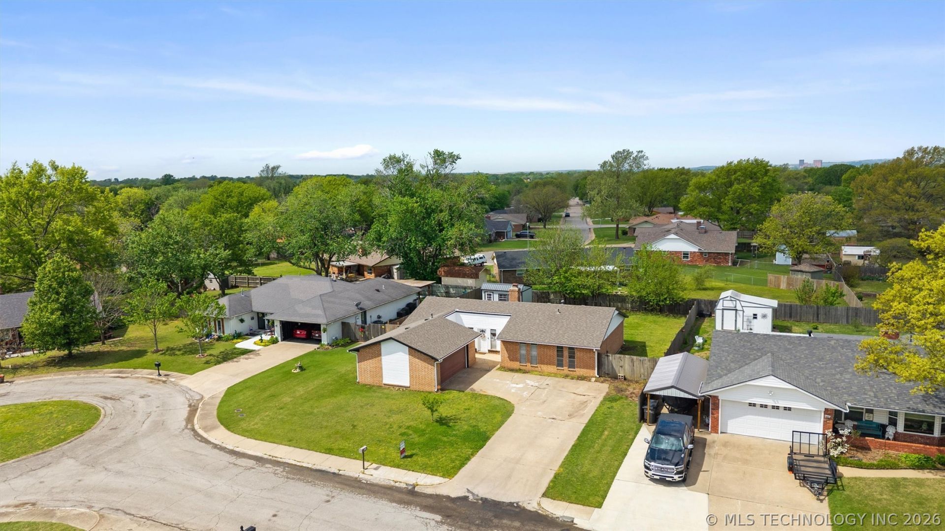 517 Baylor Court, Bartlesville, OK 74006 Main Photo