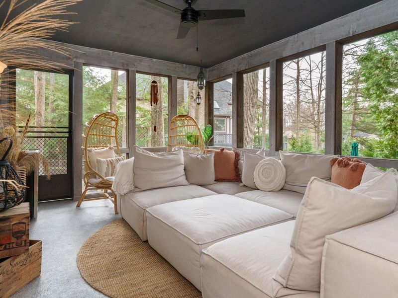 8176 Lake Bluff Court , Columbus, OH 43235 Photo 12