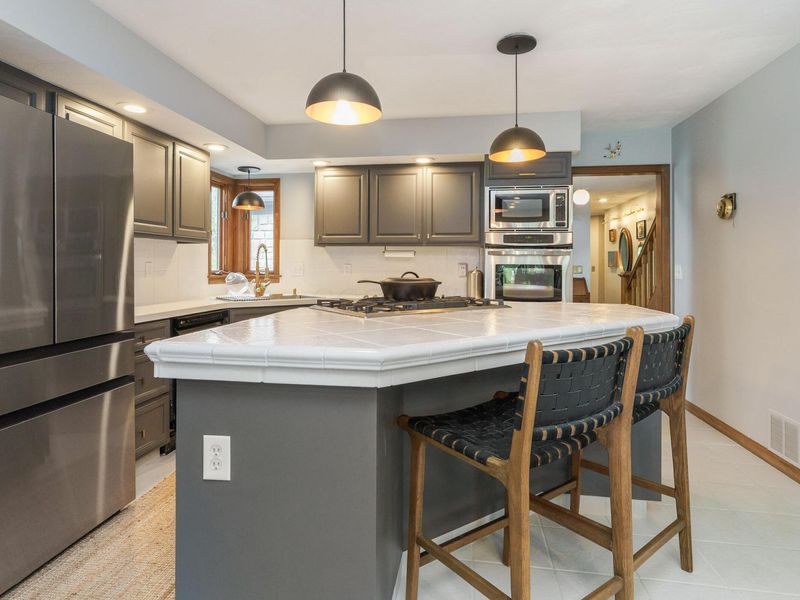 8176 Lake Bluff Court , Columbus, OH 43235 Photo 18