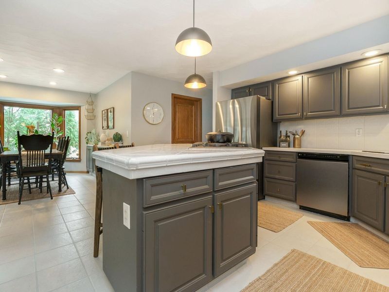 8176 Lake Bluff Court , Columbus, OH 43235 Photo 19